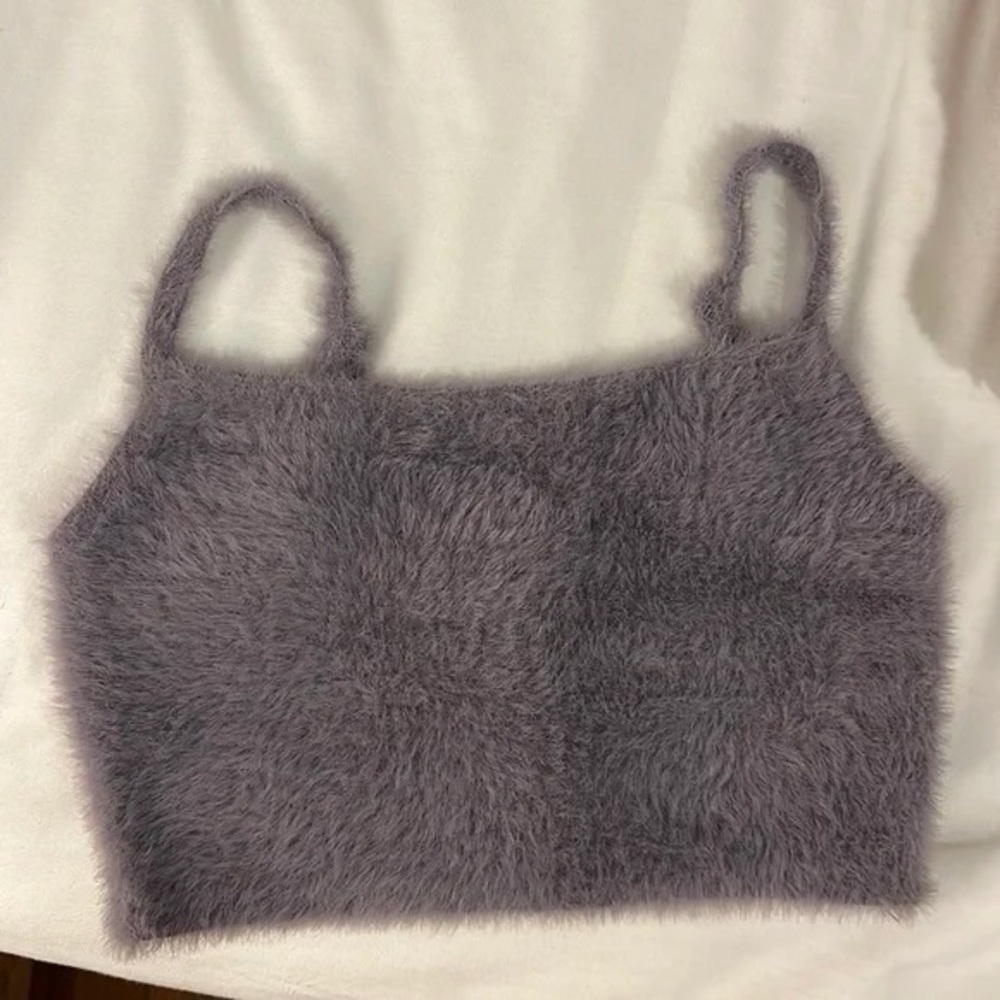 aritzia fuzzy cropped tank top, grey size large